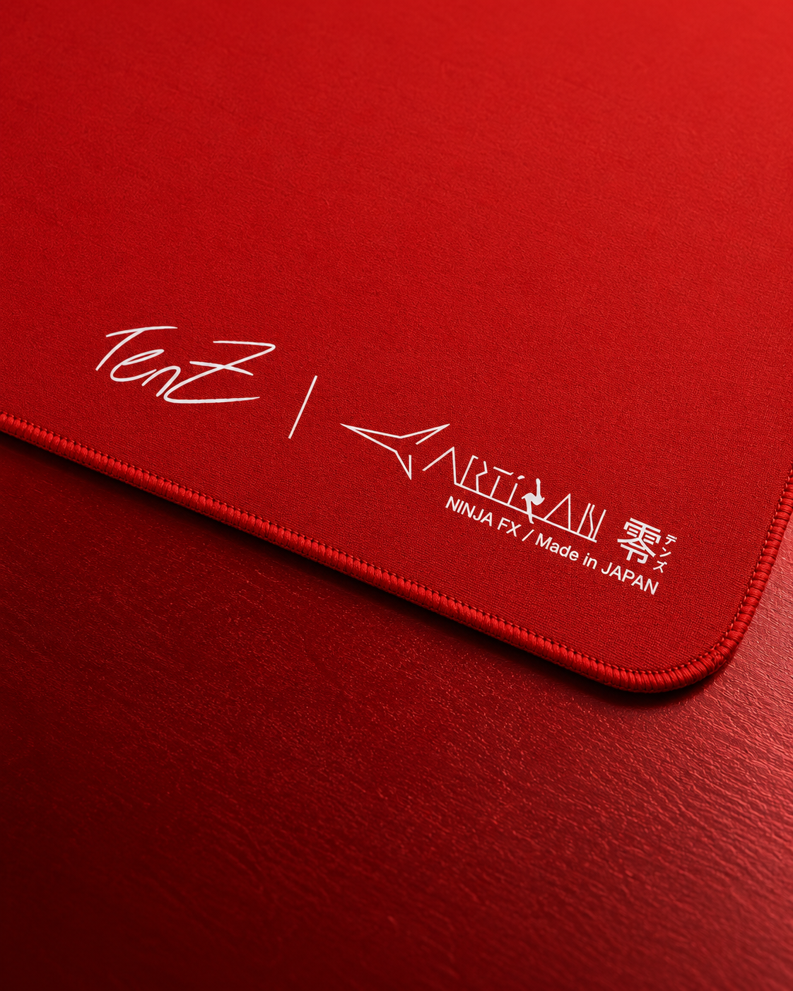 Red_Artisan_Gaming_Mousepad_Close-Up.png